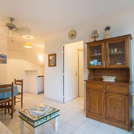 Medicis-1 By Interhome Apartamento